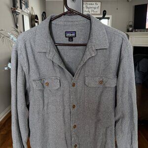 Men's Patagonia Large Flannel Button Down